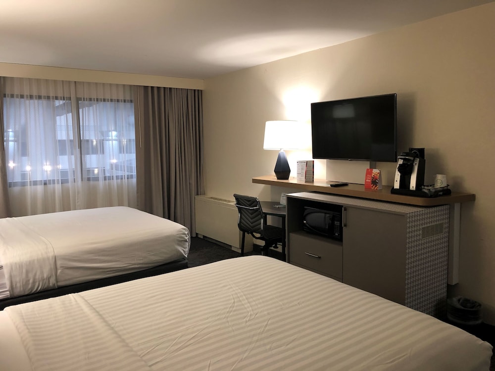holiday inn north shore skokie