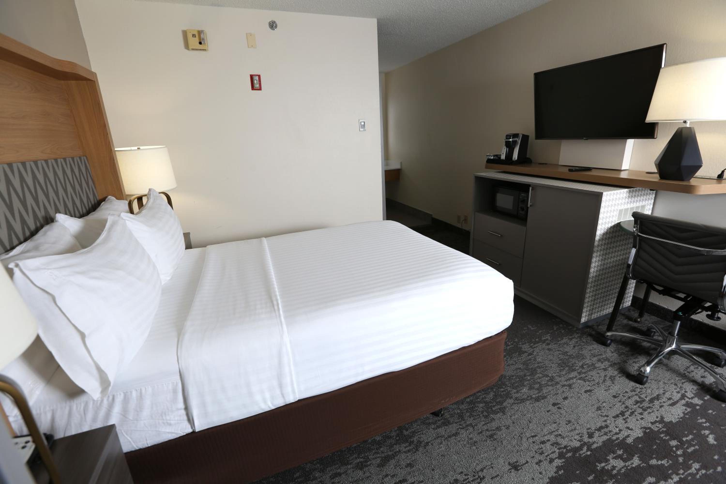 holiday inn north shore skokie