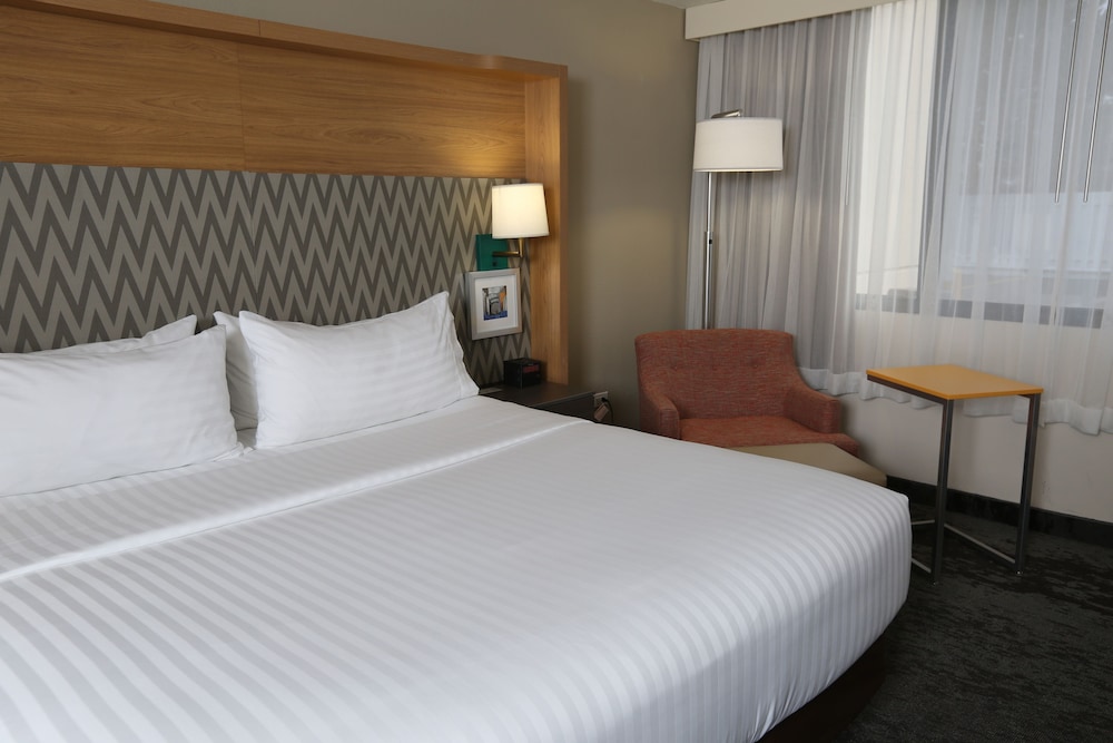 holiday inn north shore skokie