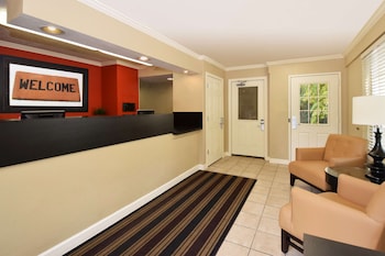 Extended Stay America Select Suites Atlanta Cumberland Mall,Cobb>>Atlanta,3 star