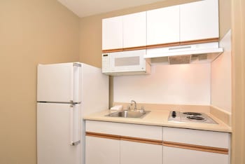 Extended Stay America Select Suites Atlanta Cumberland Mall,Cobb>>Atlanta,3 star