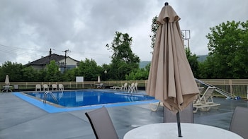 oyo hotel harriman near i 40