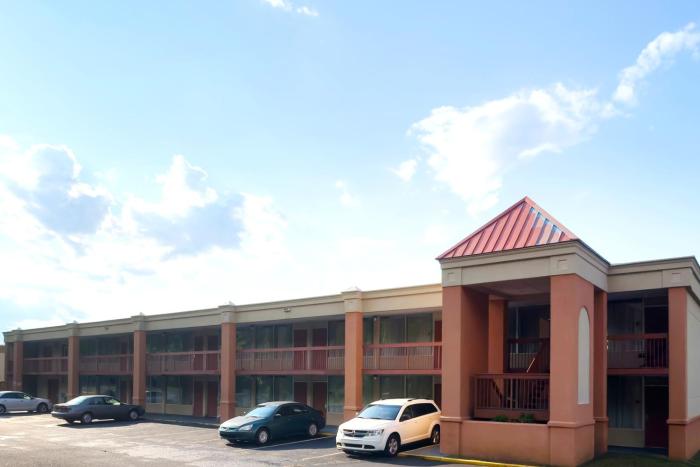 oyo hotel harriman near i 40