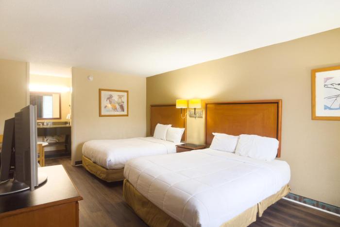 oyo hotel harriman near i 40