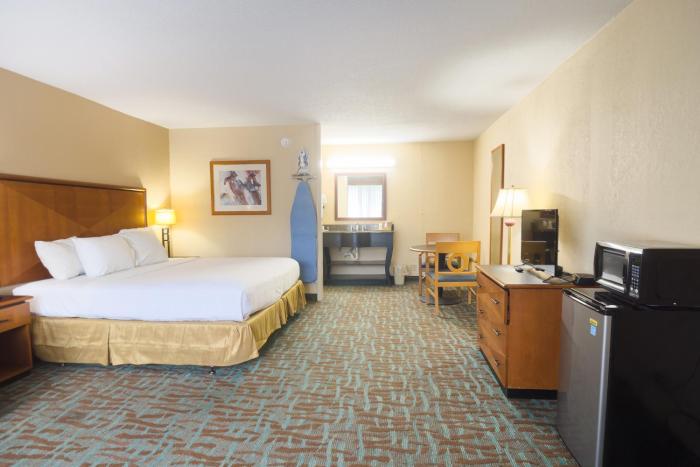 oyo hotel harriman near i 40