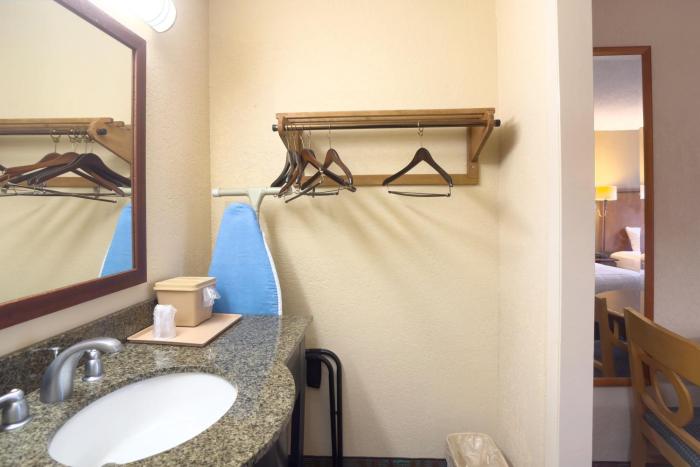 oyo hotel harriman near i 40