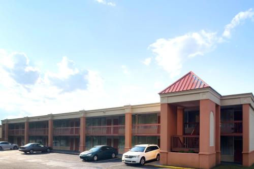oyo hotel harriman near i 40