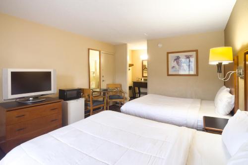 oyo hotel harriman near i 40