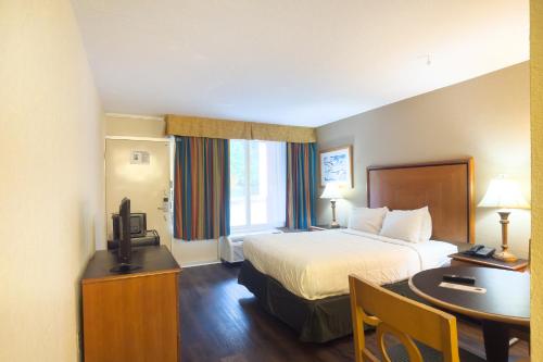 oyo hotel harriman near i 40