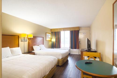 oyo hotel harriman near i 40