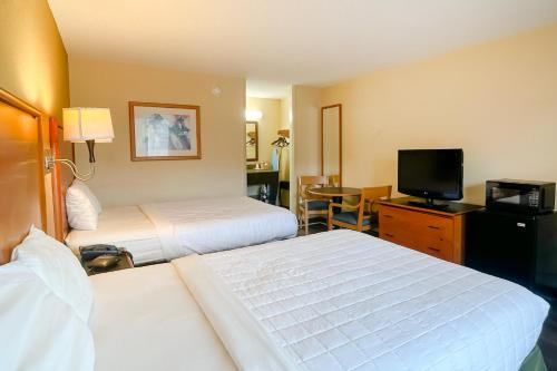 oyo hotel harriman near i 40