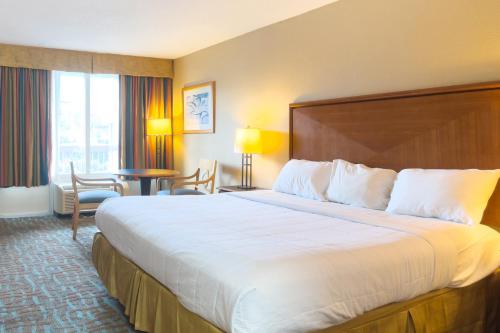 oyo hotel harriman near i 40