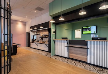B&B Hotel Valenciennes Onnaing,,3 star