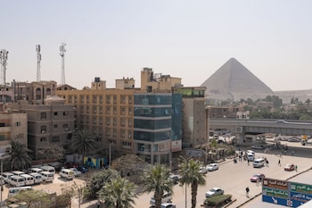 Brassbell By Pyramids Near Grand Museum,32 El Haram Street,2 star