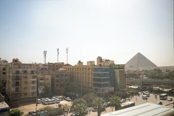 Brassbell By Pyramids Near Grand Museum,32 El Haram Street,2 star