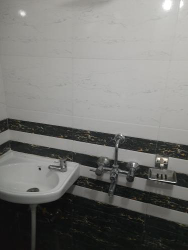 baba paying guest house