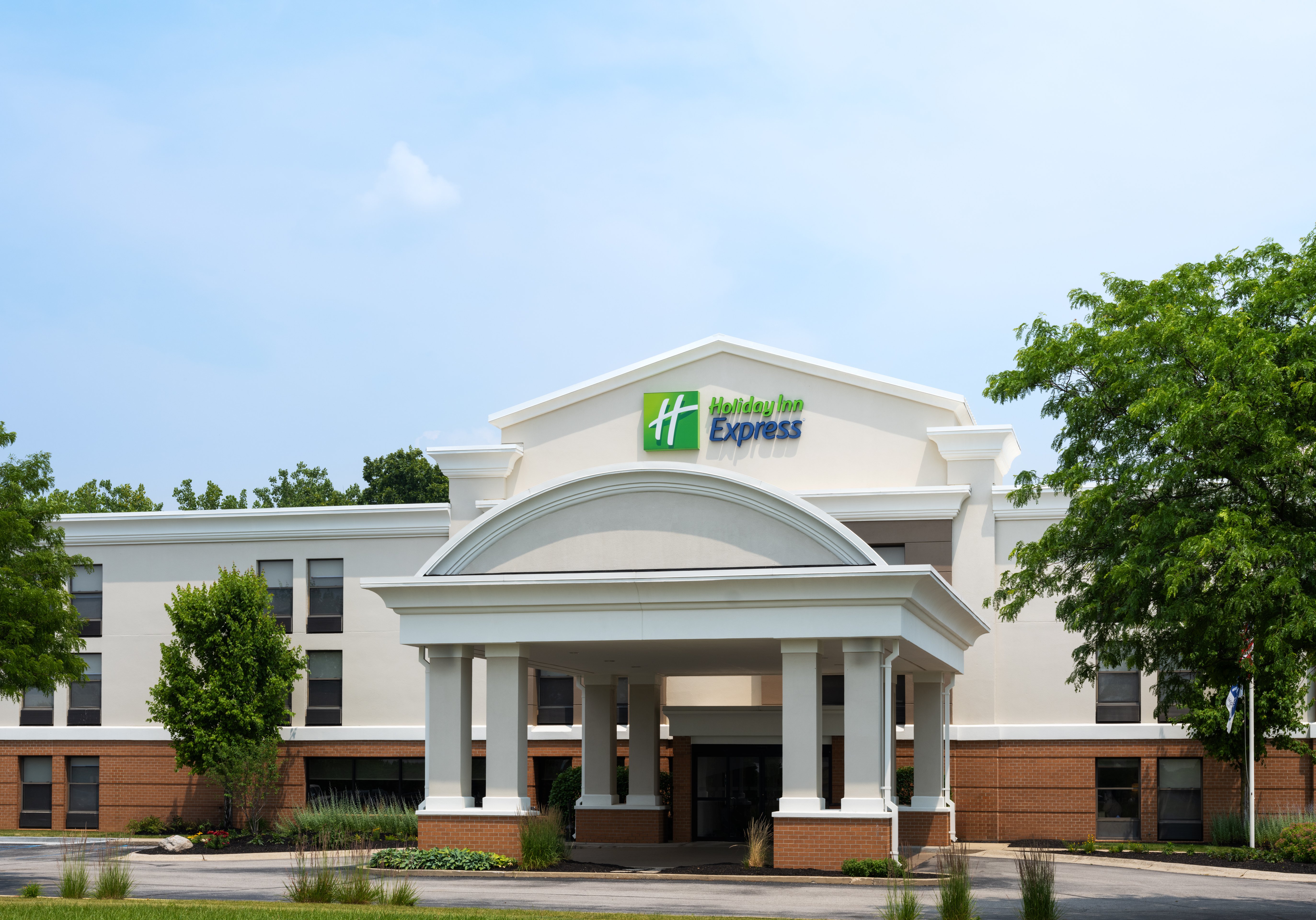 holiday inn express indianapolis airport by ihg