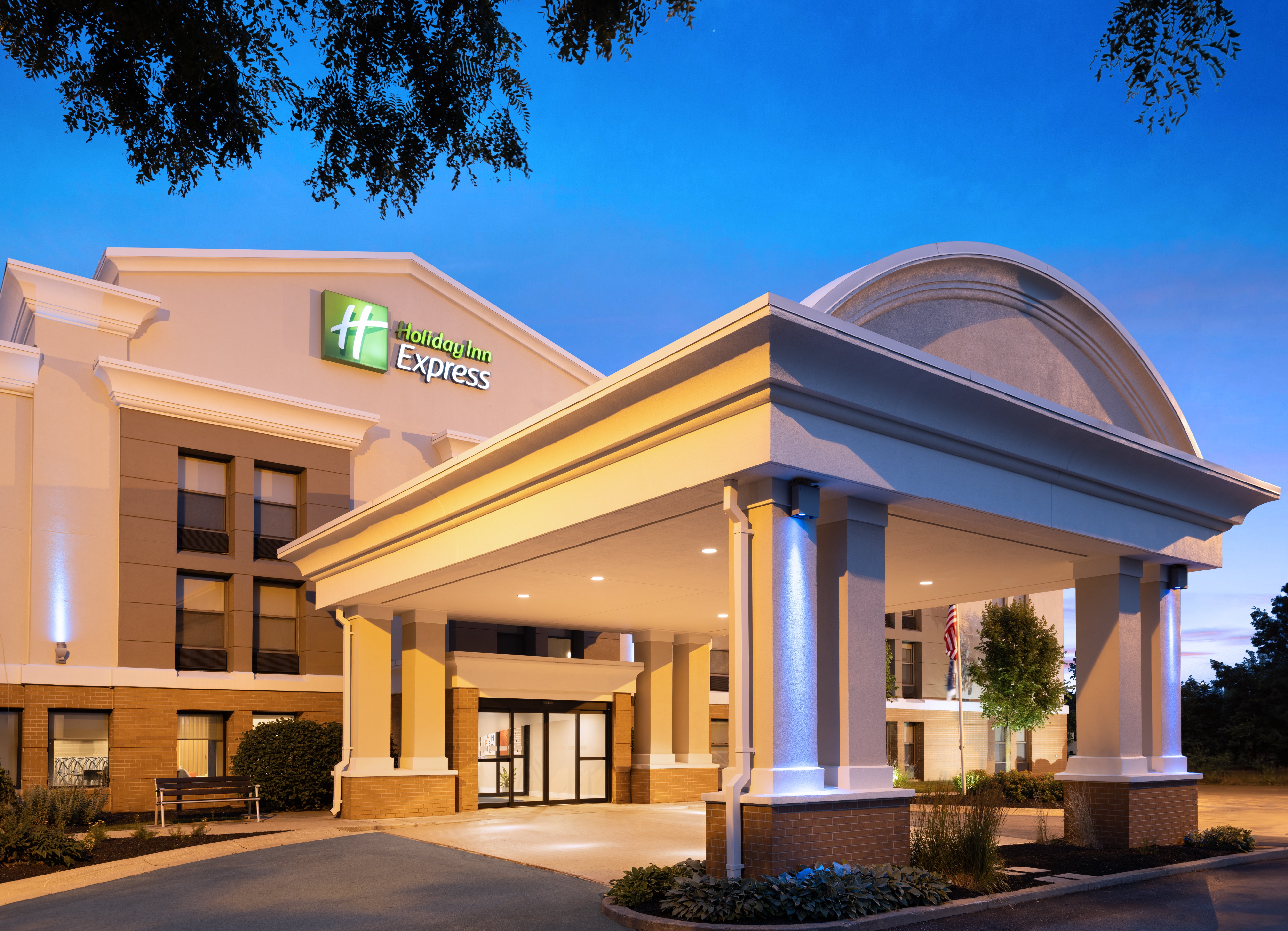 holiday inn express indianapolis airport by ihg