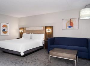 holiday inn express indianapolis airport by ihg