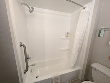 Holiday Inn Express Indianapolis Airport By Ihg,Indianapolis>>Guilford,3 star