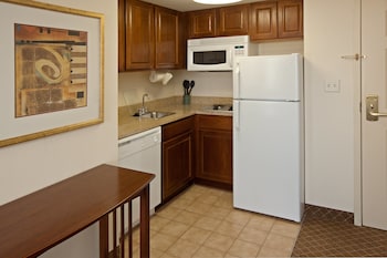 Staybridge Suites Indianapolis-Airport By Ihg,Indiana>>Beech Grove,3 star
