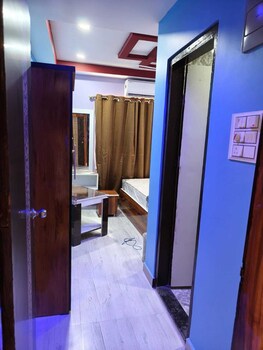 Hotel Sky Grand,,2 star