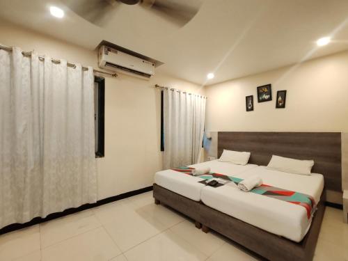 Hotel Baramati Stays,,3 star