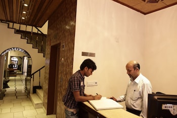 Hotel Delhi Darbar,,3 star