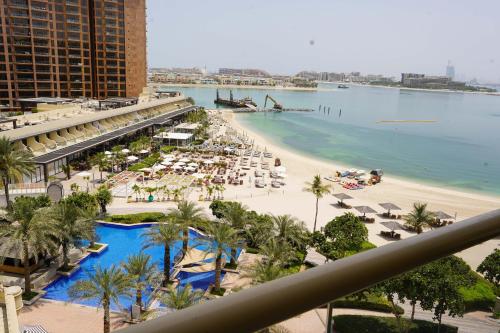 royal club at palm jumeirah