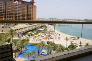 royal club at palm jumeirah