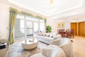 royal club at palm jumeirah