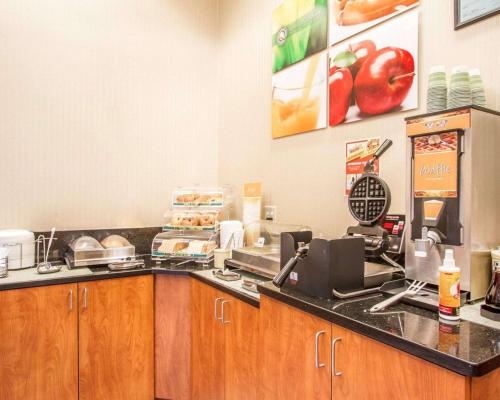 quality inn and suites greenville i 65