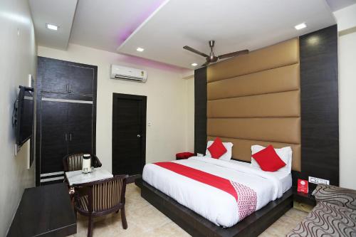 Hotel O Samrat,,3 star