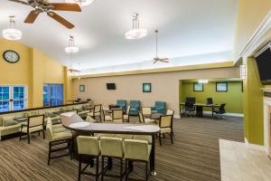larkspur landing extended stay suites st louis riverport airport west