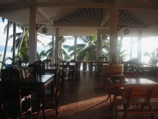 palm point village