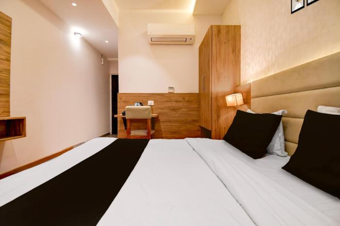 super townhouse vibhuti khand gomti nagar formerly pratham inn