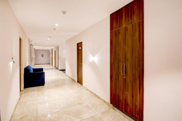 super townhouse vibhuti khand gomti nagar formerly pratham inn