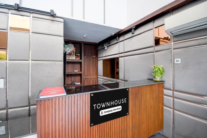 super townhouse vibhuti khand gomti nagar formerly pratham inn