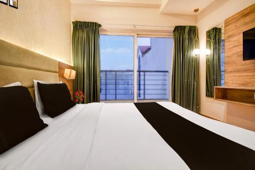 super townhouse vibhuti khand gomti nagar formerly pratham inn