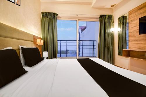 super townhouse vibhuti khand gomti nagar formerly pratham inn
