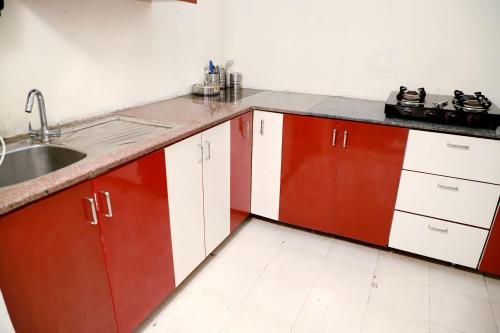 fortune home service apartment 3bhk e 28 saket 1b