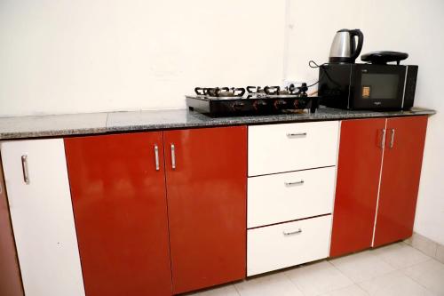 fortune home service apartment 3bhk e 28 saket 1b