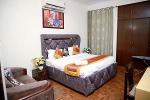 fortune home service apartment 3bhk e 28 saket 1b