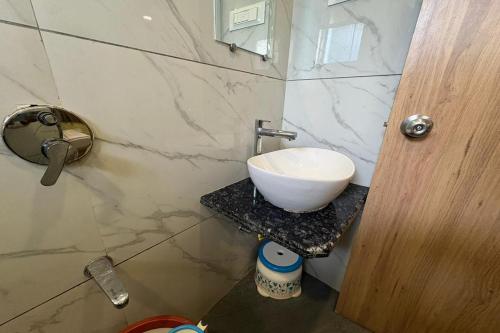 hotel stay inn rabale