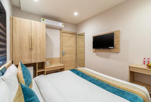 the hoften divi hotel aradhya inn