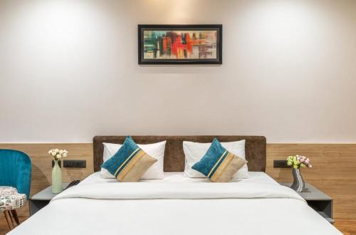 the hoften divi hotel aradhya inn