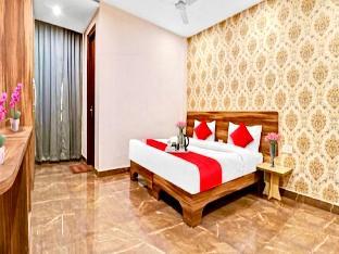hotel airport jmd divine