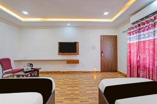townhouse vanagaram apollo hospital chennai formerly v hotels and restaurant