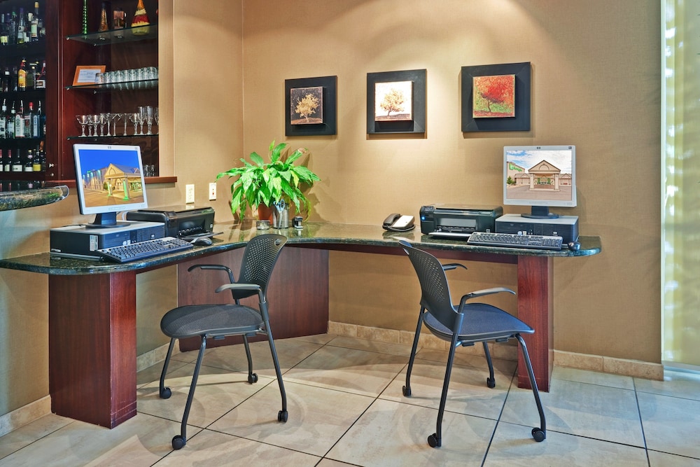 holiday inn bloomington university area by ihg