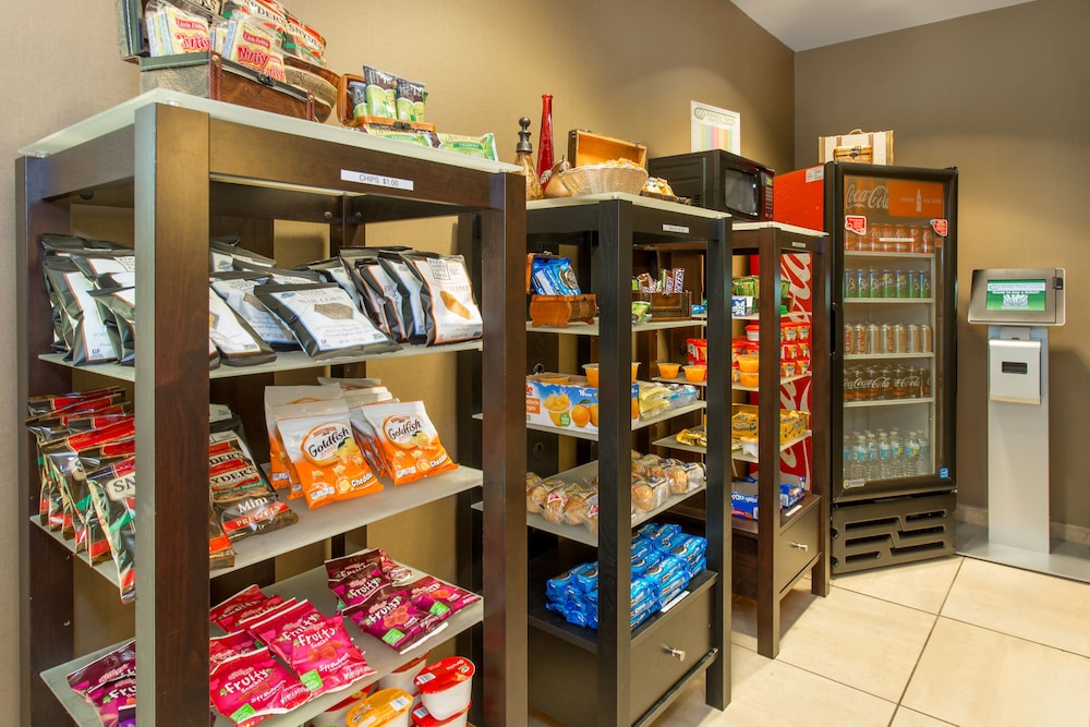 holiday inn bloomington university area by ihg